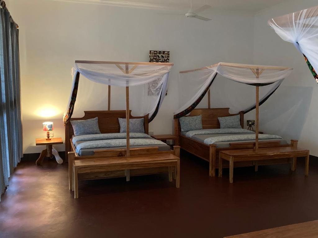 Camp Bastian Mikumi Villa Eksteriør bilde